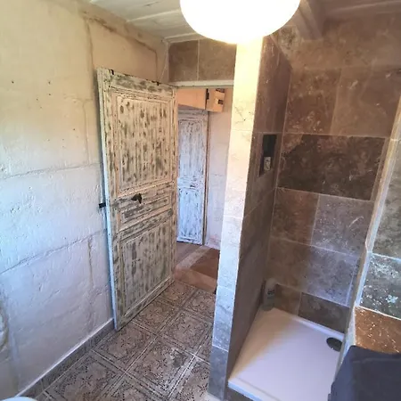 Holiday home Charmante Maison En Provence Fontvieille